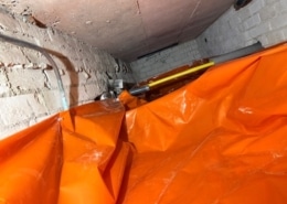 Kruipruimte ventilatie gaat schimmels tegen in Uitgeest