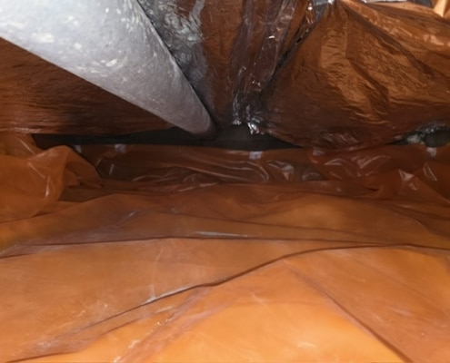 Kruipruimte ventilatie gaat schimmels tegen in Eindhoven